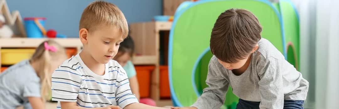 Co na prezent dla 8 latka? Najlepsze pomysły, które zachwycą dziecko